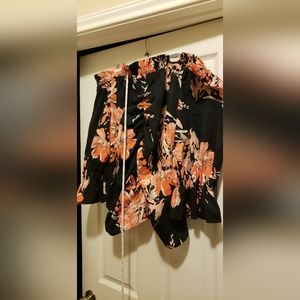 🍫 Ashley Stewart Off-shoulder blouse